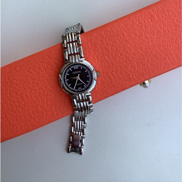 Ladies Geneva stainless steel watch ❤️ main image 6